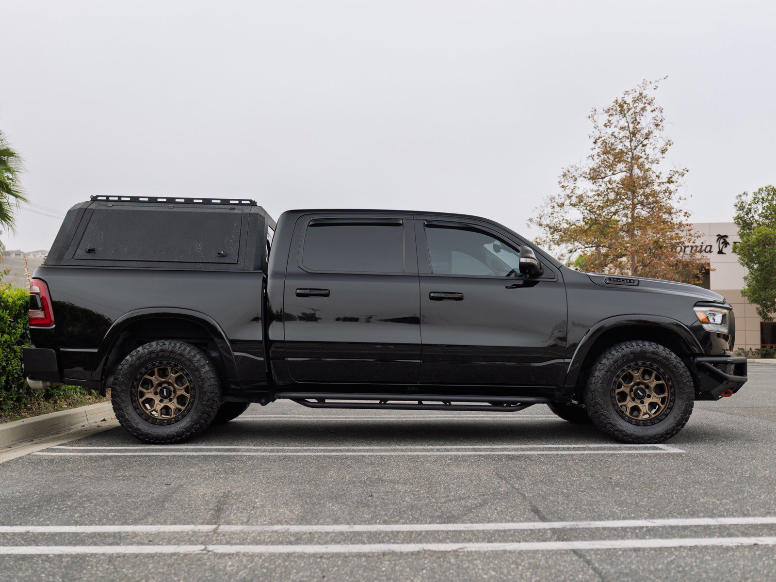 Used 2022 RAM 1500 Laramie AWD/4WD image 4