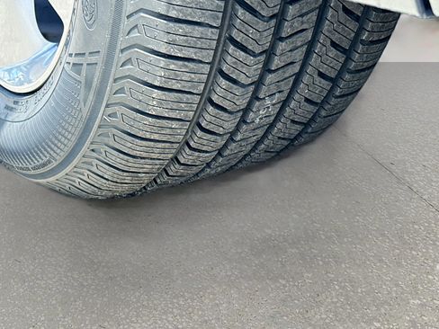 Used 2023 Acura MDX SH-AWD image 46