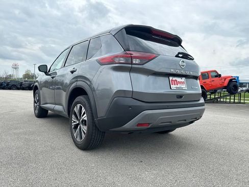 Used 2021 Nissan Rogue SV image 8
