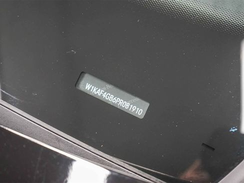 Used 2023 Mercedes-Benz C 300 Sedan image 30