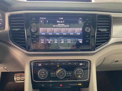 Used 2019 Volkswagen Atlas SEL R-Line AWD/4WD image 25