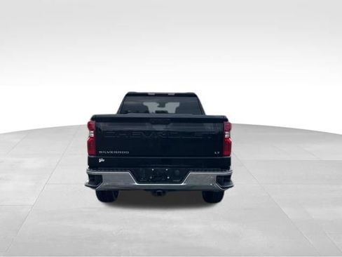 Used 2022 Chevrolet Silverado 1500 LT AWD/4WD image 4