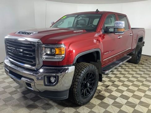 Used 2019 GMC Sierra 2500 SLT image 2