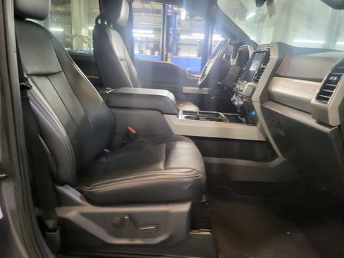Used 2022 Ford F350 Lariat w/ Lariat Ultimate Package AWD/4WD image 10