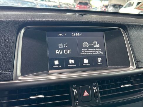 Used 2018 Kia Optima LX image 16