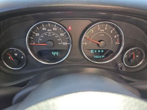 Used 2017 Jeep Wrangler Unlimited Sahara w/ Connectivity Group image 23