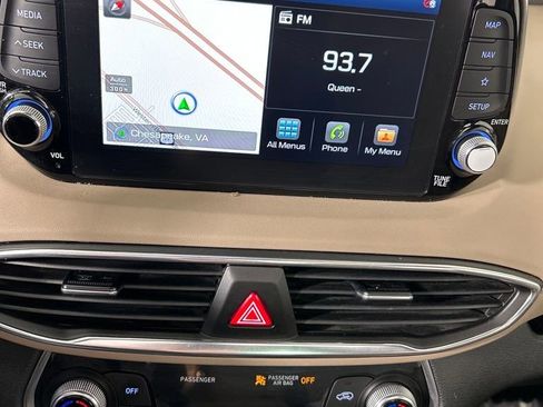 Used 2020 Hyundai Santa Fe Limited image 23