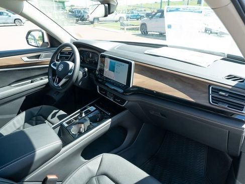 New 2026 Volkswagen Atlas SE FWD image 42