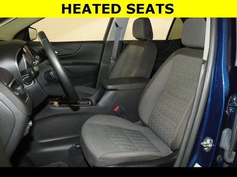 Used 2023 Chevrolet Equinox LT image 2