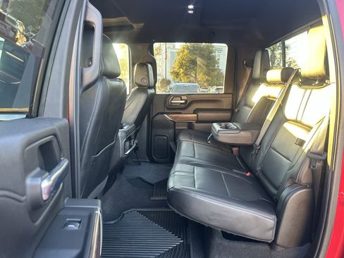 Used 2020 Chevrolet Silverado 3500 High Country image 31