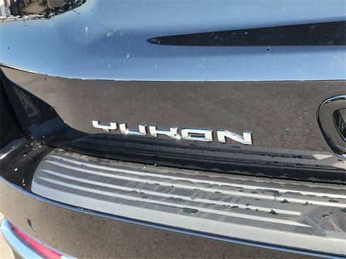 New 2026 GMC Yukon XL Denali w/ Denali Reserve Package image 5