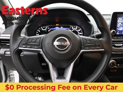 Used 2025 Nissan Altima 2.5 SV FWD image 10