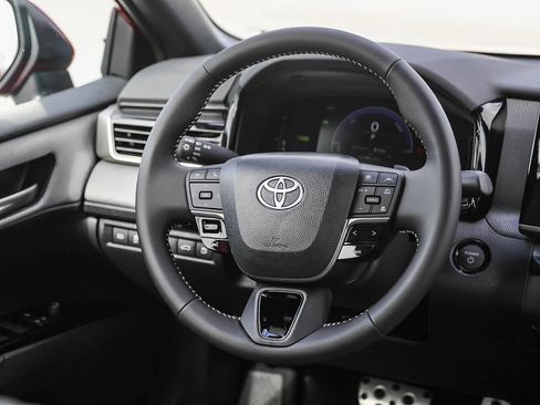 New 2026 Toyota Camry SE image 17