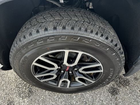 Used 2025 GMC Sierra 1500 AT4 w/ AT4 Premium Package image 14