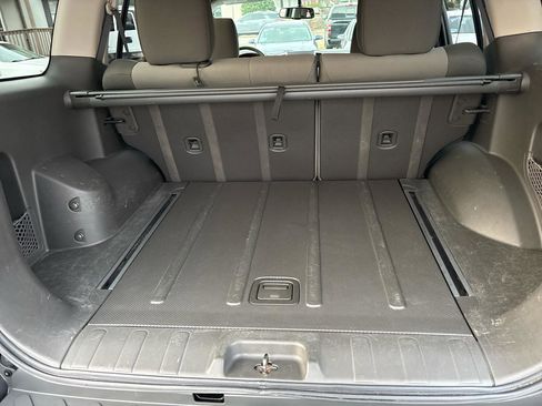 Used 2012 Nissan Xterra S w/ Value Package image 17