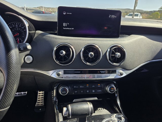 Used 2022 Kia Stinger GT-Line w/ Sun & Sound Package RWD image 18