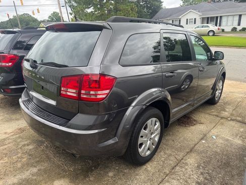 Used 2016 Dodge Journey SE w/ Flexible Seating Group image 6