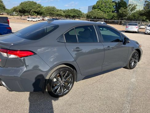 Used 2026 Toyota Corolla SE FWD image 4