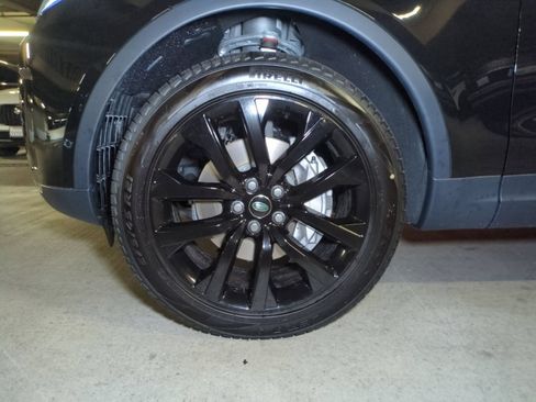 New 2026 Land Rover Discovery S AWD/4WD image 9
