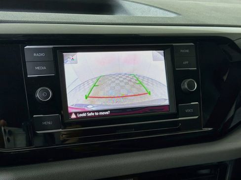 Used 2024 Volkswagen Taos S w/ MDO Package FWD image 16