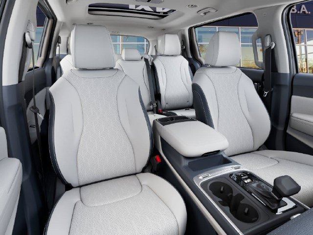 New 2027 Kia Carnival SX FWD image 15