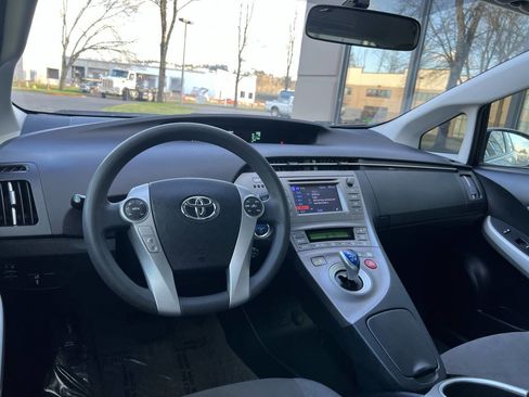 Used 2013 Toyota Prius Two image 14