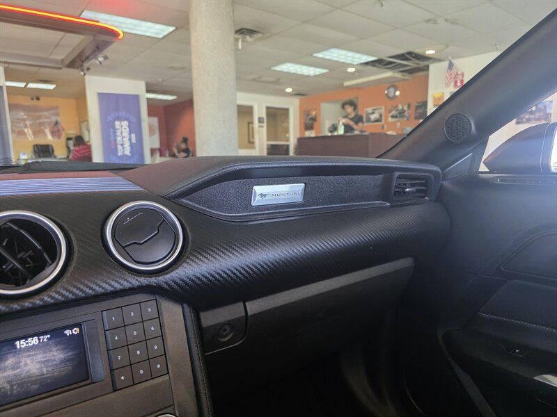 Used 2019 Ford Mustang Convertible RWD image 24