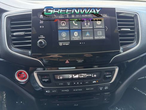 Used 2021 Honda Pilot Touring image 19