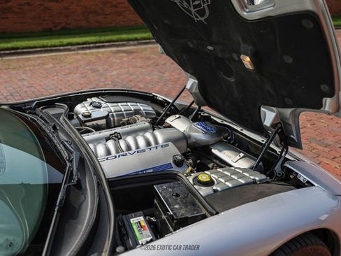 Used 2003 Chevrolet Corvette Coupe RWD image 21