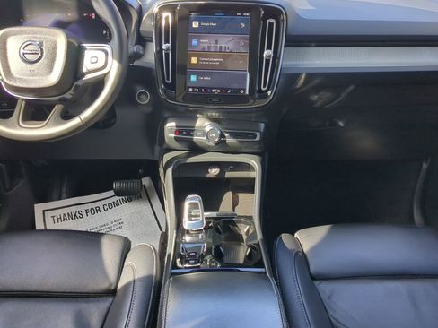 Used 2023 Volvo XC40 B5 Plus image 44