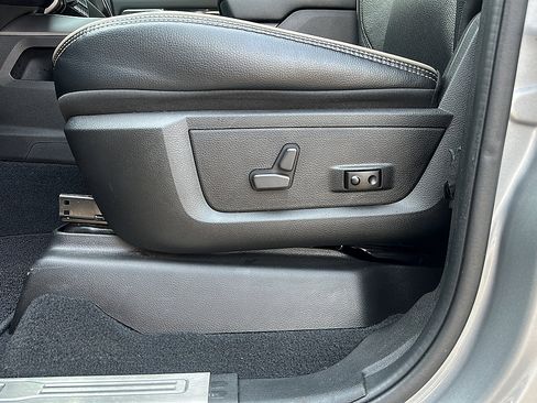 Used 2022 RAM 2500 Laramie AWD/4WD image 24