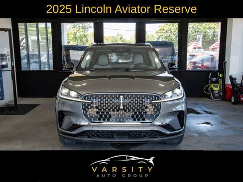 Used 2025 Lincoln Aviator Reserve w/ Equipment Group 201A AWD/4WD image 2