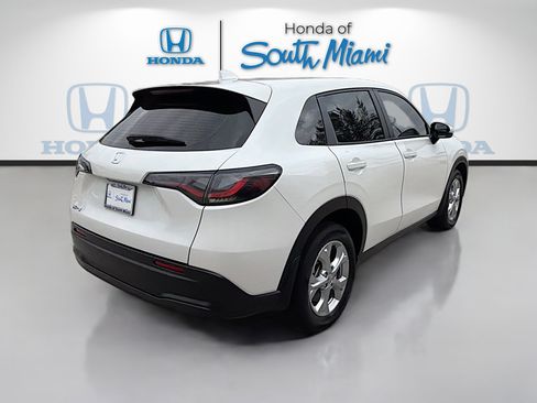 Used 2023 Honda HR-V LX image 7