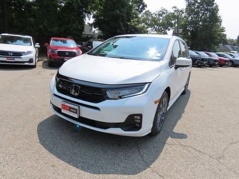 New 2026 Honda Odyssey Touring image 1