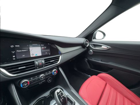 New 2026 Alfa Romeo Giulia RWD image 40