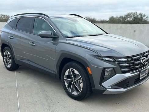 Used 2025 Hyundai Tucson SEL image 14