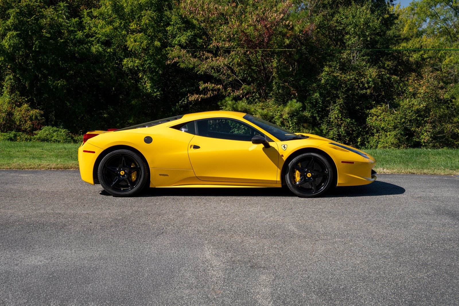Used 2012 Ferrari 458 Italia Coupe RWD image 6