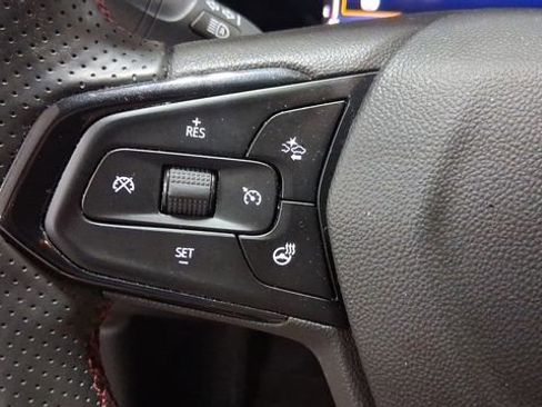 Used 2025 Chevrolet Trax RS w/ Driver Confidence Package FWD image 26