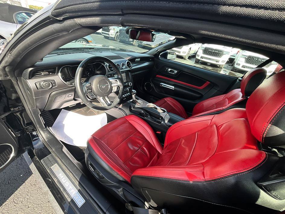 Used 2018 Ford Mustang GT Premium w/ GT Performance Package RWD image 32