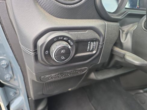 Used 2026 Jeep Gladiator Rubicon AWD/4WD image 18