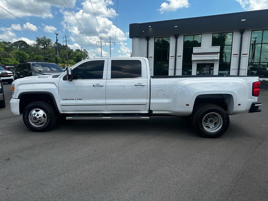 Used 2019 GMC Sierra 3500 Denali w/ Duramax Plus Package AWD/4WD image 9