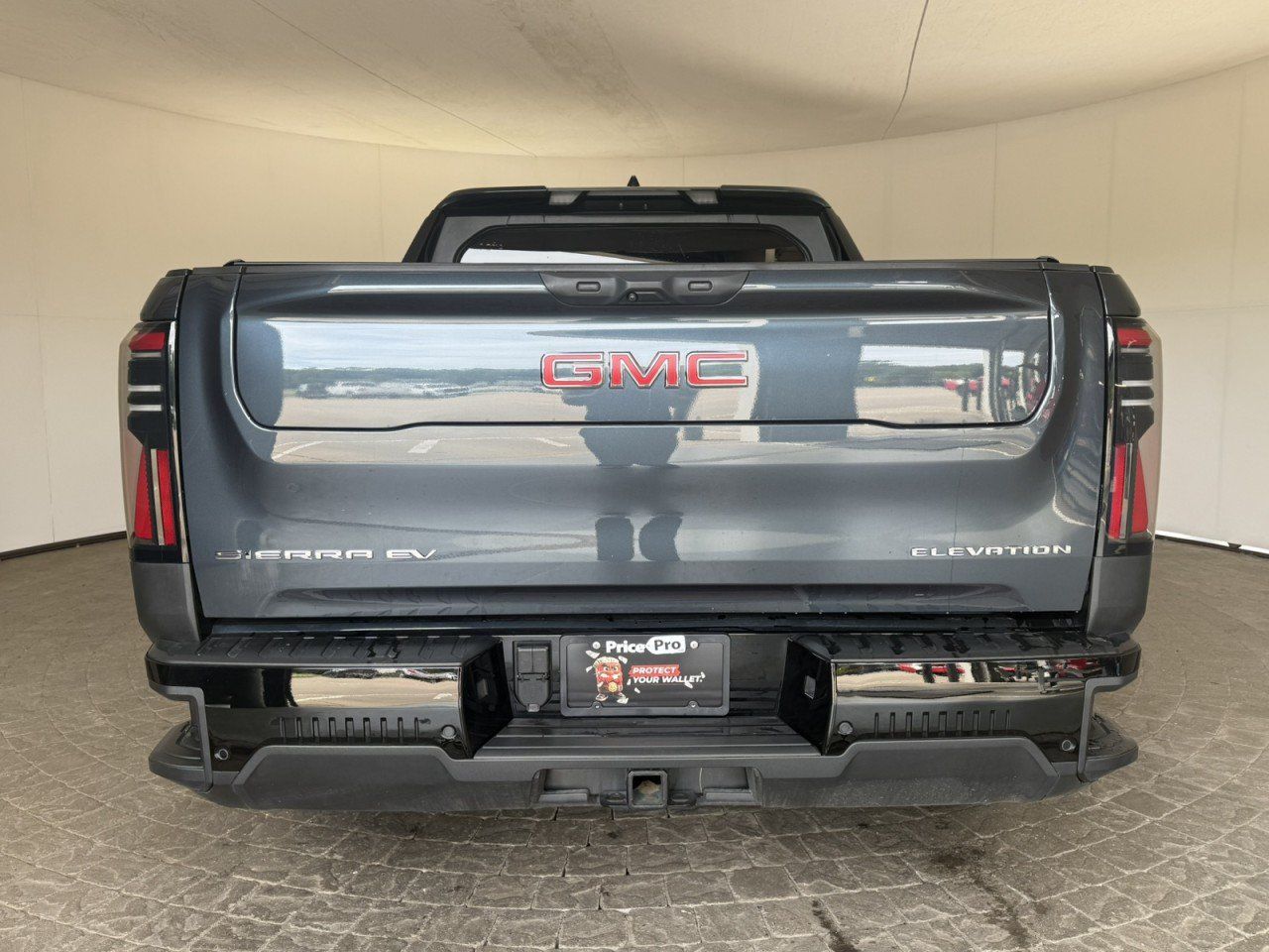 Used 2026 GMC Sierra EV Elevation w/ Premium Package AWD/4WD image 7