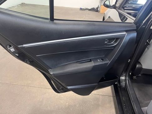 Used 2015 Toyota Corolla L image 19