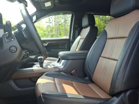 Used 2026 Chevrolet Silverado 1500 High Country AWD/4WD image 12