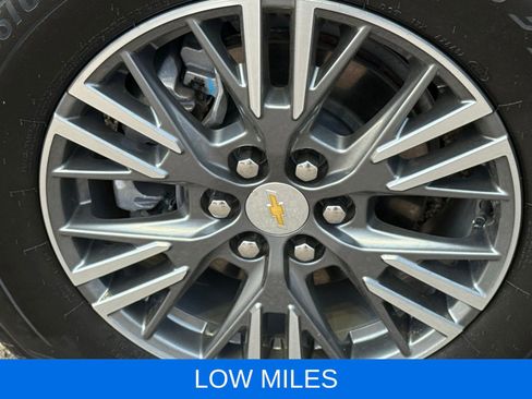 Used 2026 Chevrolet Traverse LT AWD/4WD image 11