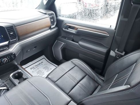 Used 2023 Chevrolet Silverado 1500 High Country w/ Technology Package AWD/4WD image 11