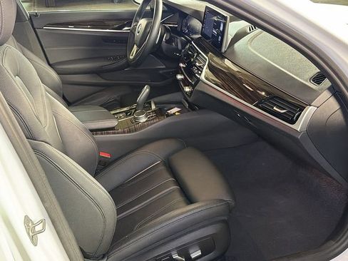Used 2023 BMW 540i xDrive w/ Premium Package AWD/4WD image 10