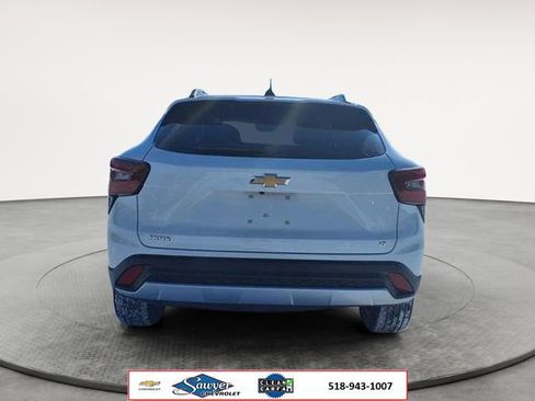 Used 2025 Chevrolet Trax LT w/ Driver Confidence Package FWD image 6