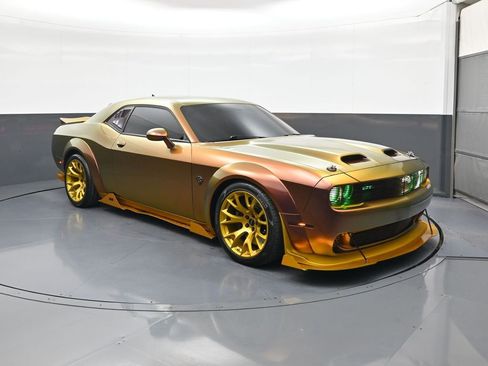Used 2023 Dodge Challenger SRT Hellcat RWD image 1