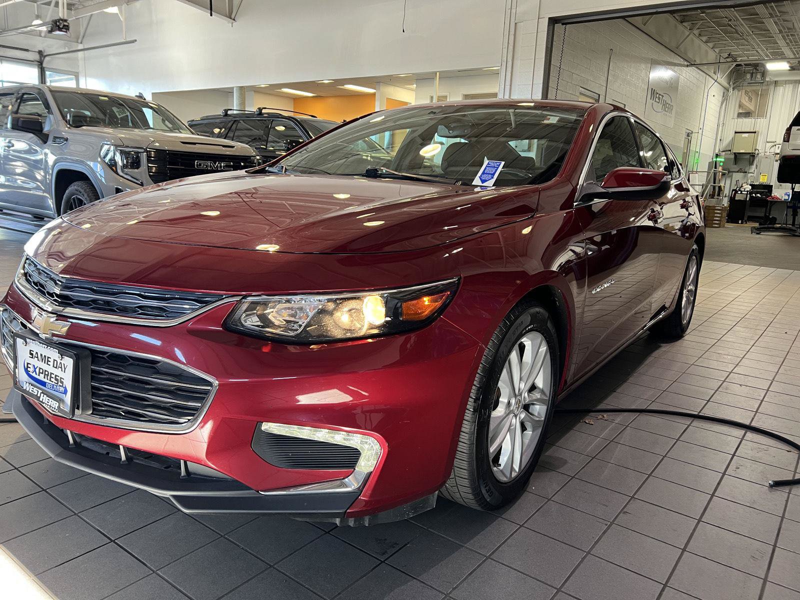 Used 2017 Chevrolet Malibu LT FWD image 5